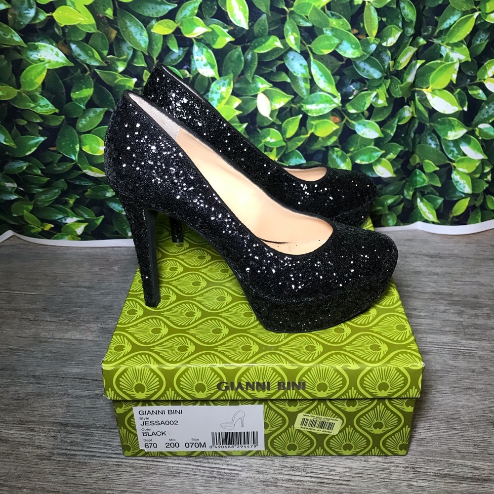 Used like new Glitter black high heels